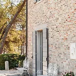 Drei-zimmer-panorama-wohnung Mit Terrasse Und Sommerpool By Interhome * Pésaro