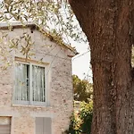 Apartamento Drei-zimmer-panorama-wohnung Mit Terrasse Und Sommerpool By Interhome