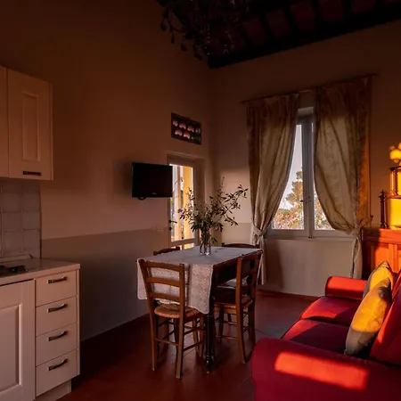 Drei-zimmer-panorama-wohnung Mit Terrasse Und Sommerpool By Interhome פסארו